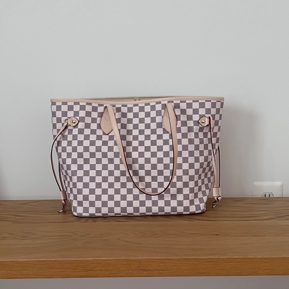 Three Daisy Rose totes (black, brown, cream) with felt insert *EUC* - Picture 5 of 12